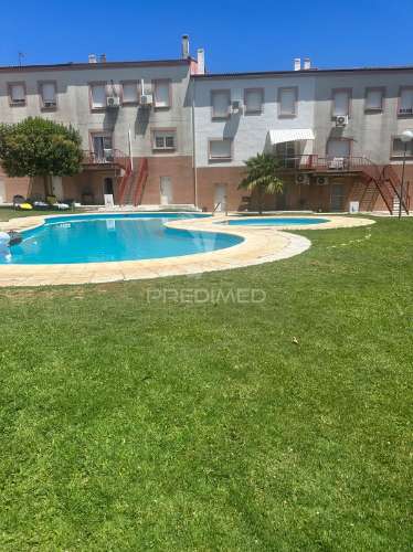 Moradia t4 condominio privado