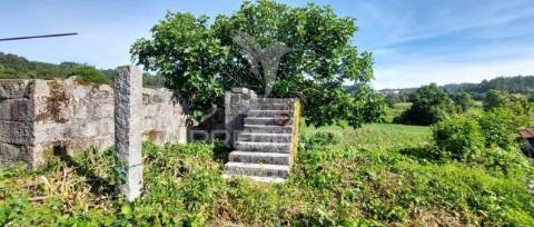 Quinta com "2 moradias independentes", em oleiros, guimarães