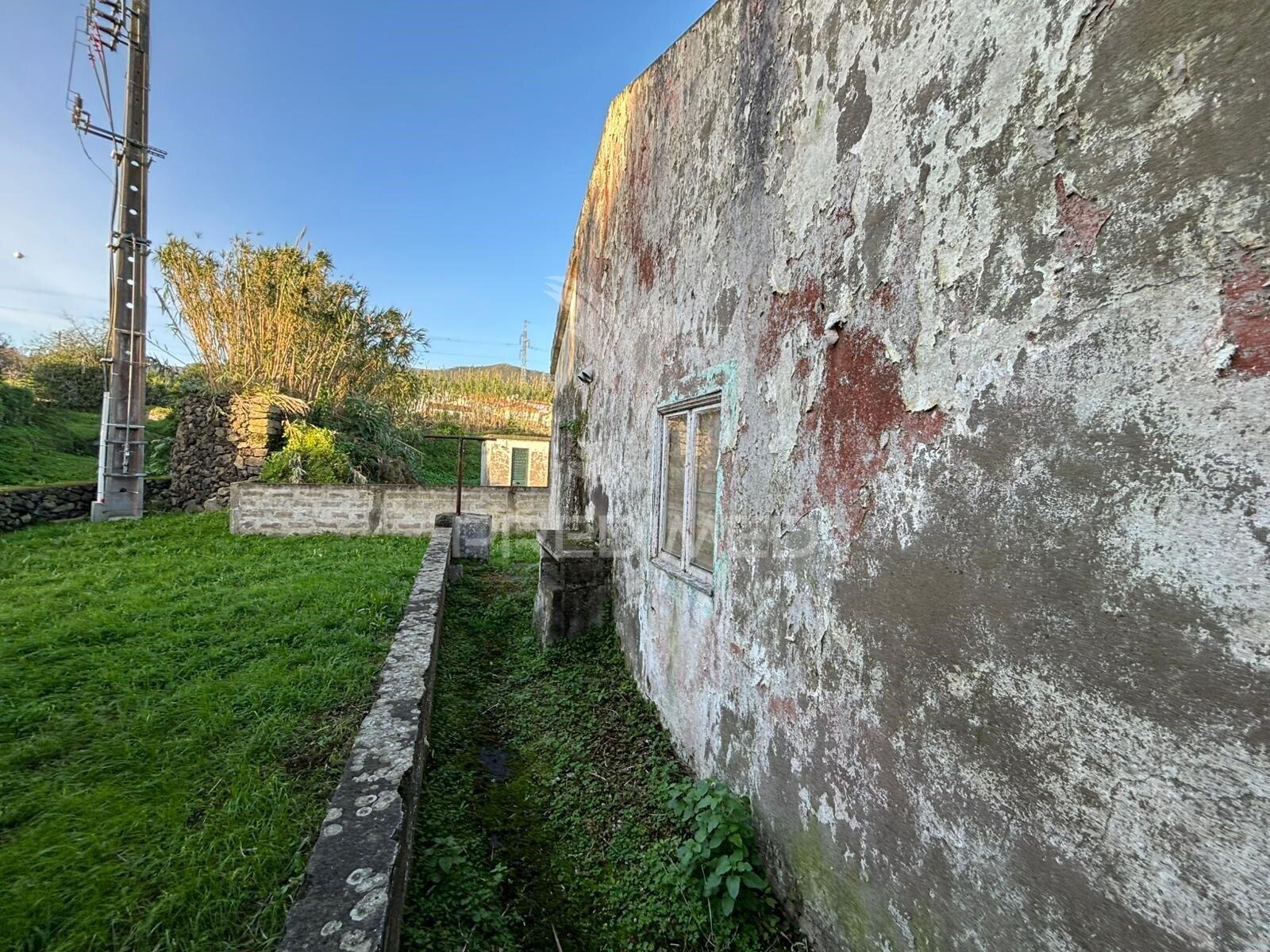 Moradia para recuperar – são bento | 73 m²