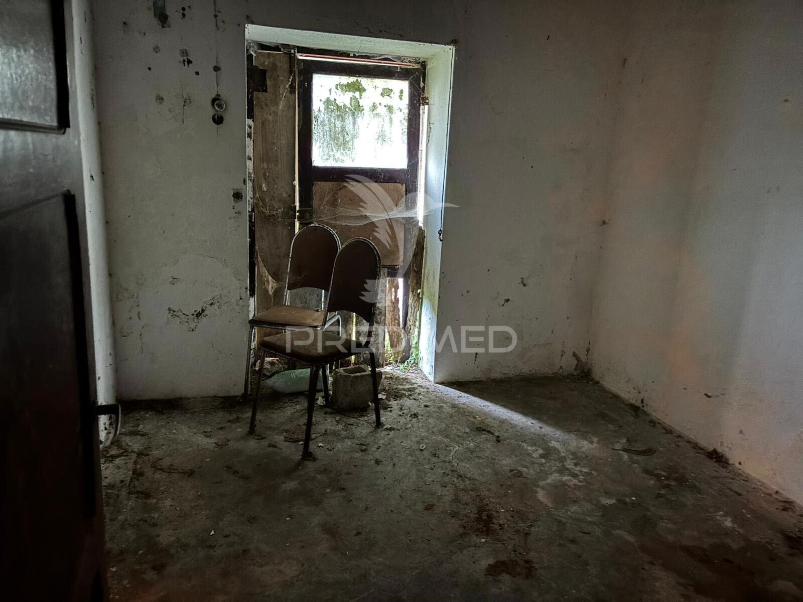 Moradia para recuperar – são bento | 73 m²