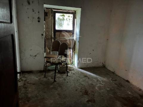 Moradia para recuperar – são bento | 73 m²