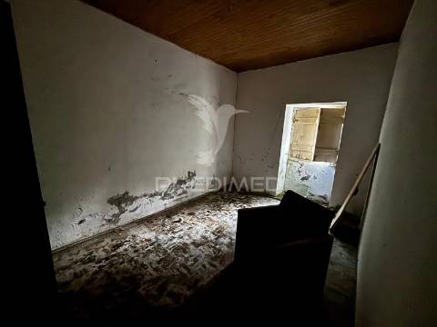 Moradia para recuperar – são bento | 73 m²