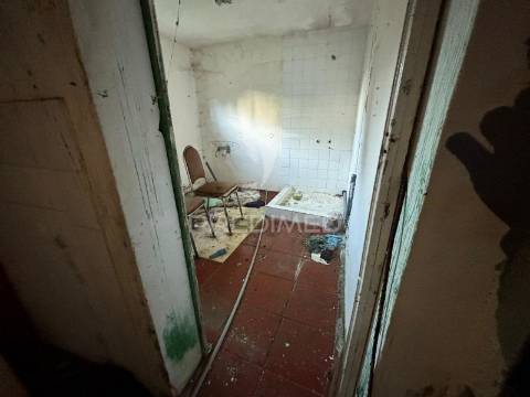 Moradia para recuperar – são bento | 73 m²