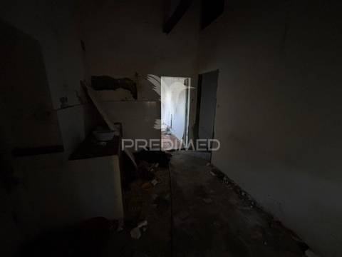 Moradia para recuperar – são bento | 73 m²