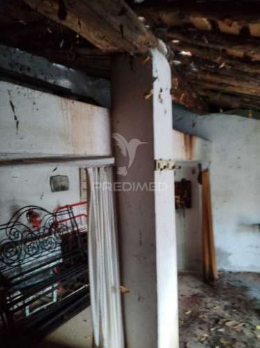 Ruina em povoa e meadas