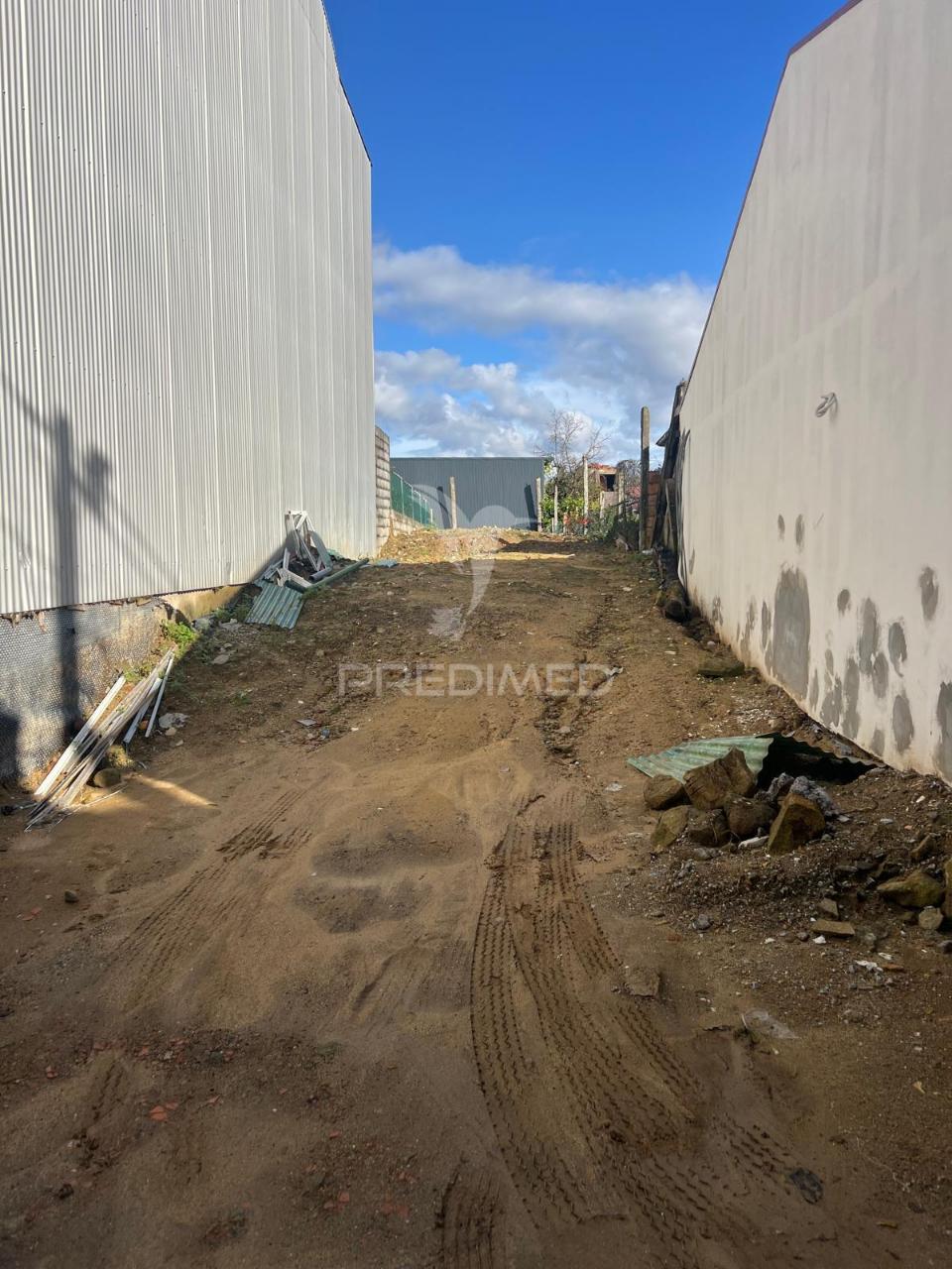 Terreno com 213 m2 em real, braga