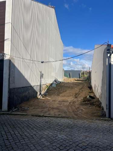 Terreno com 213 m2 em real, braga