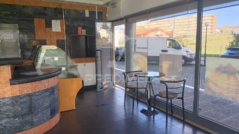 Cafeteria para arrendamento em s. romão do coronado