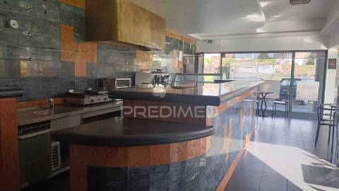 Cafeteria para arrendamento em s. romão do coronado