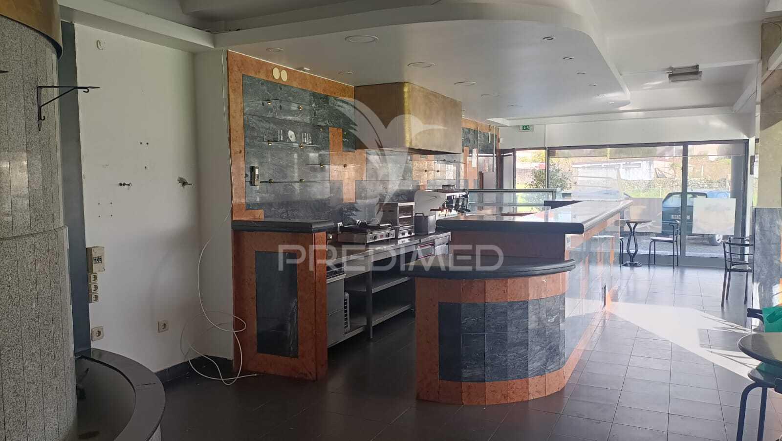 Cafeteria para arrendamento em s. romão do coronado