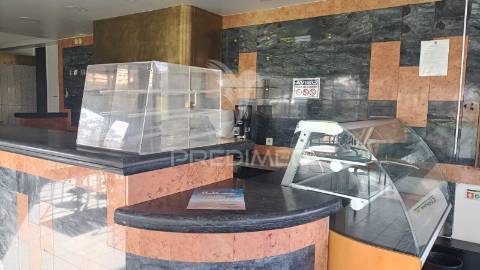 Cafeteria para arrendamento em s. romão do coronado