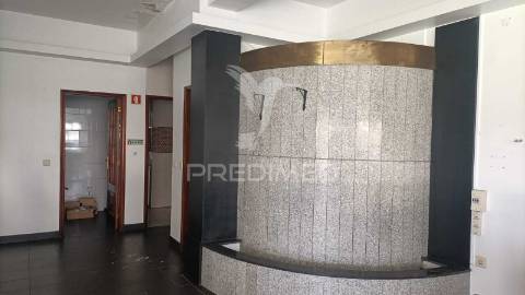 Cafeteria para arrendamento em s. romão do coronado