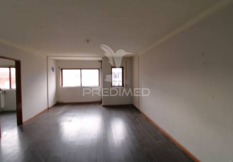 T2 com varanda, terraço e  lugar de garagem em zona aru – são mamede de infesta