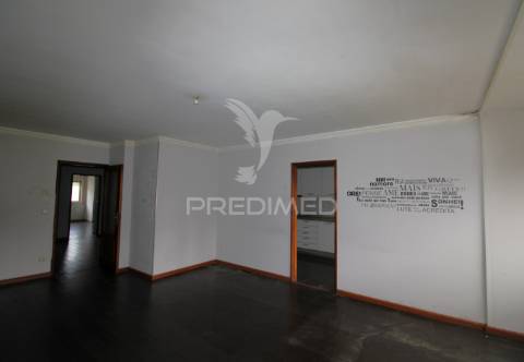 T2 com varanda, terraço e  lugar de garagem em zona aru – são mamede de infesta