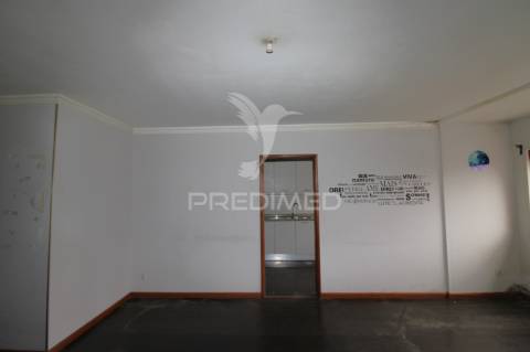 T2 com varanda, terraço e  lugar de garagem em zona aru – são mamede de infesta