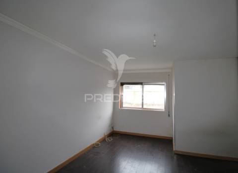 T2 com varanda, terraço e  lugar de garagem em zona aru – são mamede de infesta