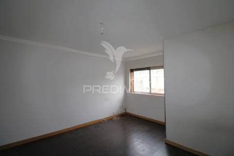 T2 com varanda, terraço e  lugar de garagem em zona aru – são mamede de infesta