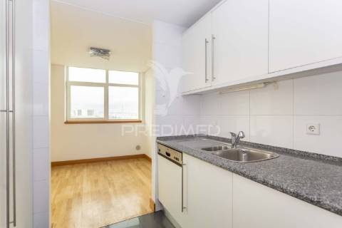 Apartamento duplex t2 parque das nações . lisboa