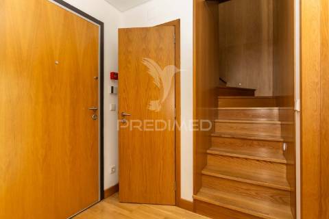 Apartamento duplex t2 parque das nações . lisboa