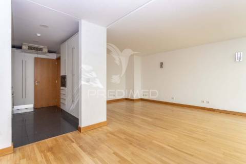 Apartamento duplex t2 parque das nações . lisboa