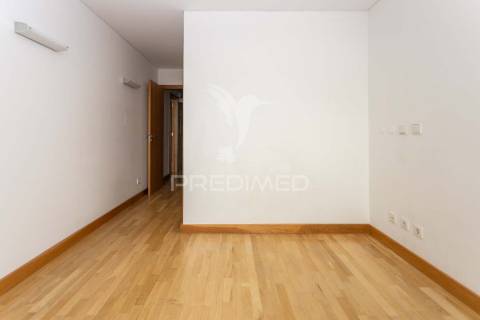 Apartamento duplex t2 parque das nações . lisboa