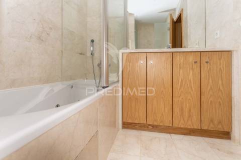 Apartamento duplex t2 parque das nações . lisboa