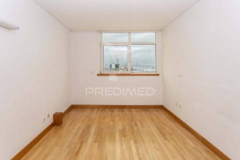 Apartamento duplex t2 parque das nações . lisboa