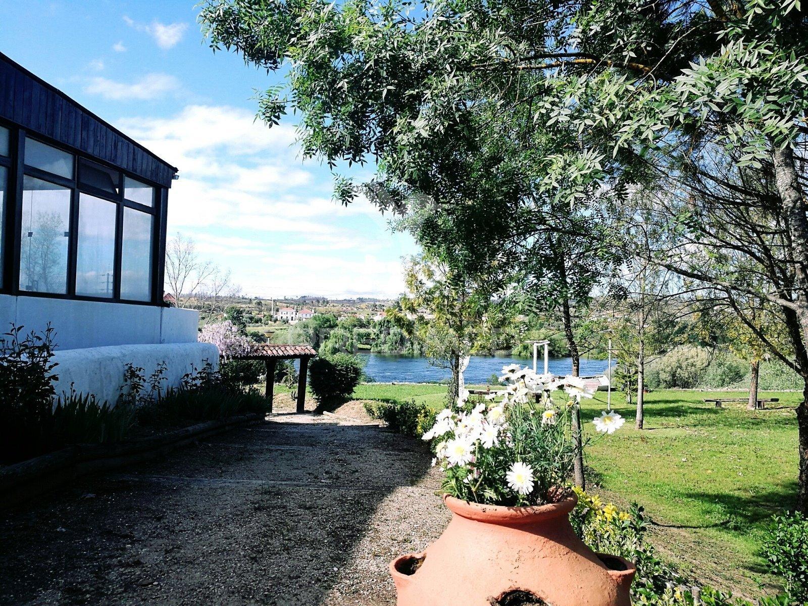 Quinta para eventos, com moradia t3, junto ao tejo em alvega