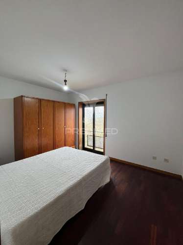 Apartamento t2 em creixomil com garagem