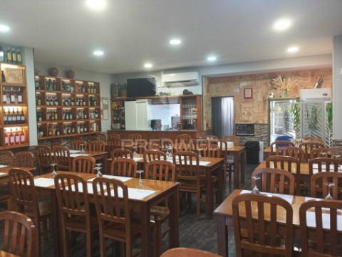 Trespasse de restaurante em milheirós