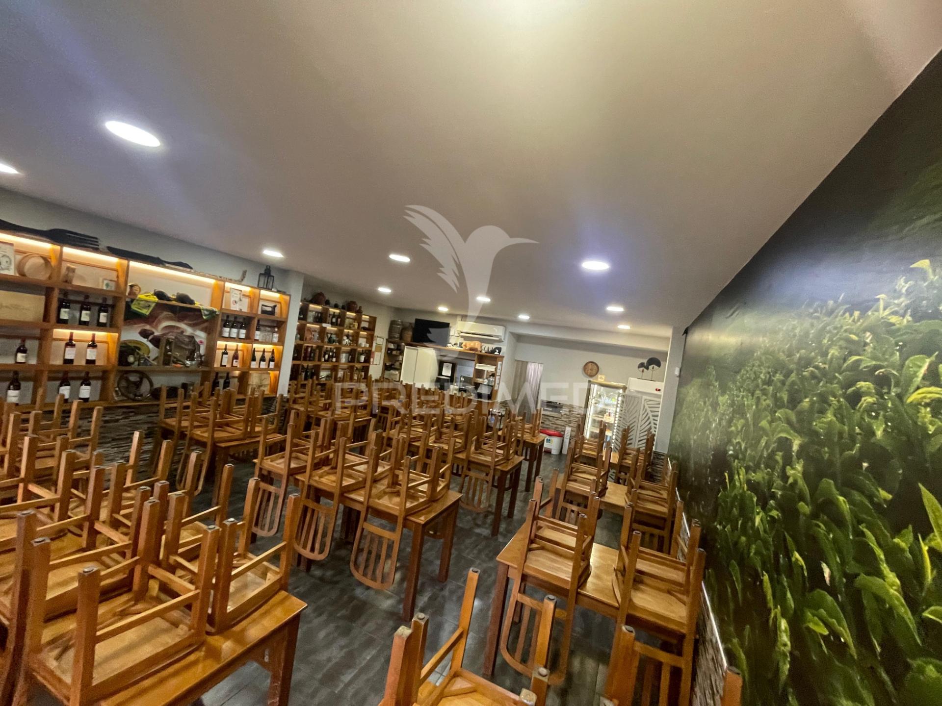 Trespasse de restaurante em milheirós