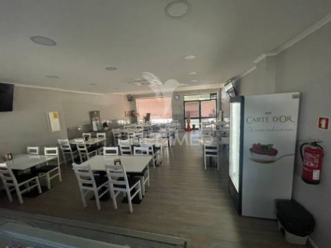 Trespasse de restaurante em milheirós