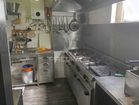 Trespasse de restaurante em milheirós