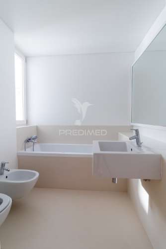 Moradia t 3  na casa branca funchal