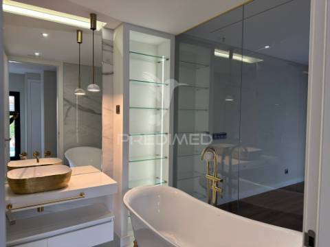 Moradia t3 contemporânea de elevada qualidade, com design distinto e jardim paisagístico