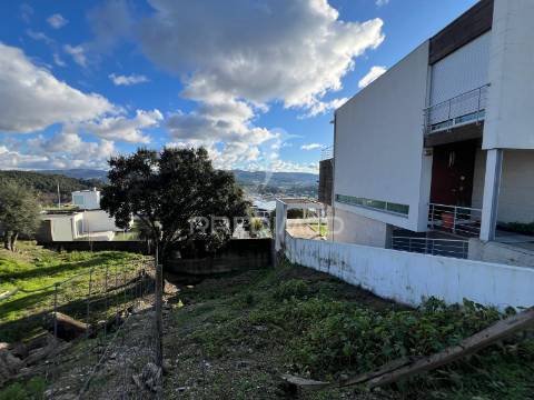 Lote de terreno com 280m2 para moradia individual, moreira guimarães