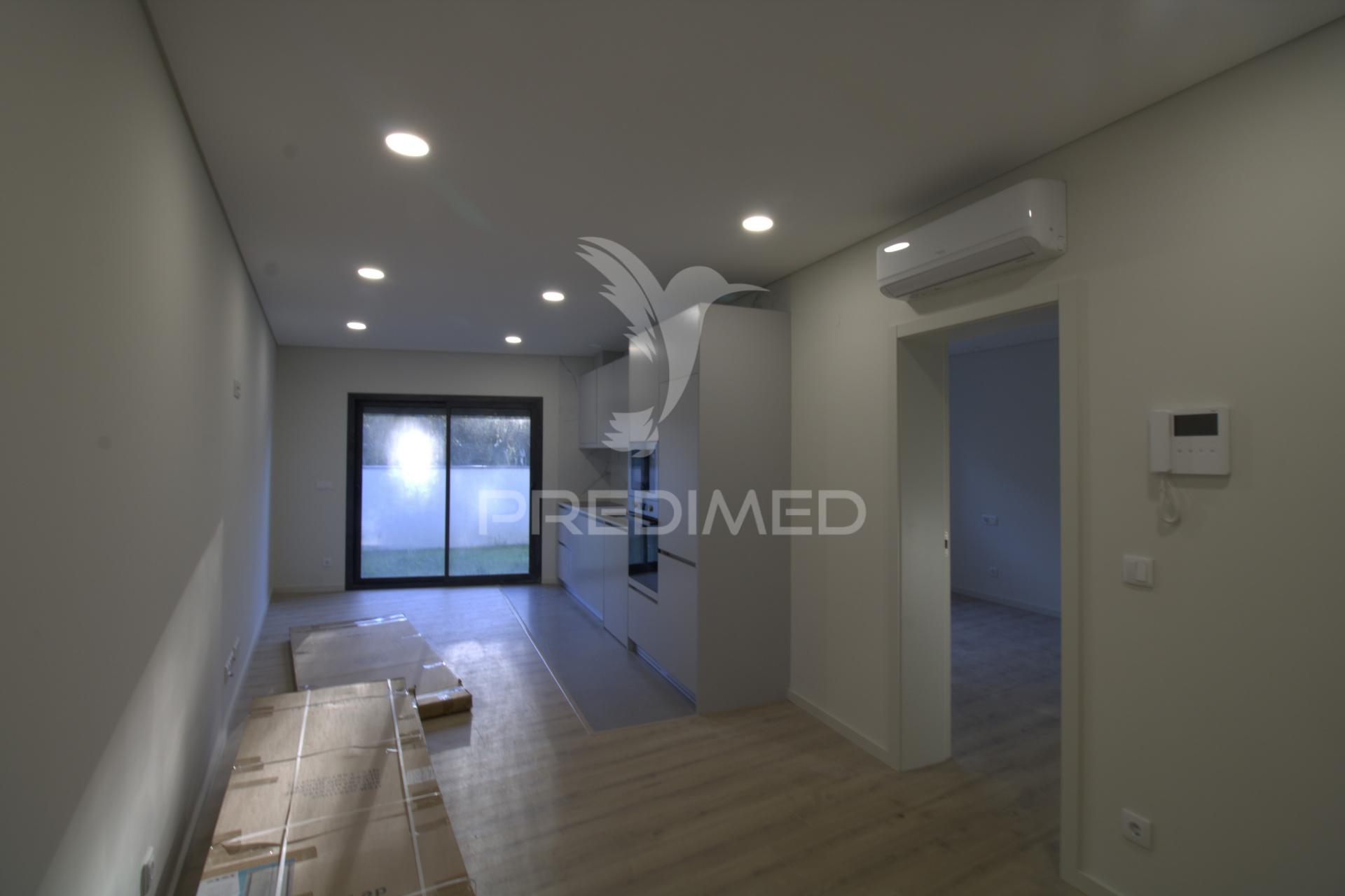 T1 novo com terraço e e estacionamento privativo em alfena