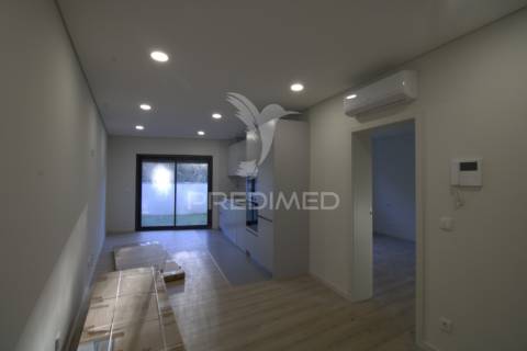 T1 novo com terraço e e estacionamento privativo em alfena