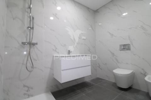 T1 novo com terraço e parqueamento em alfena