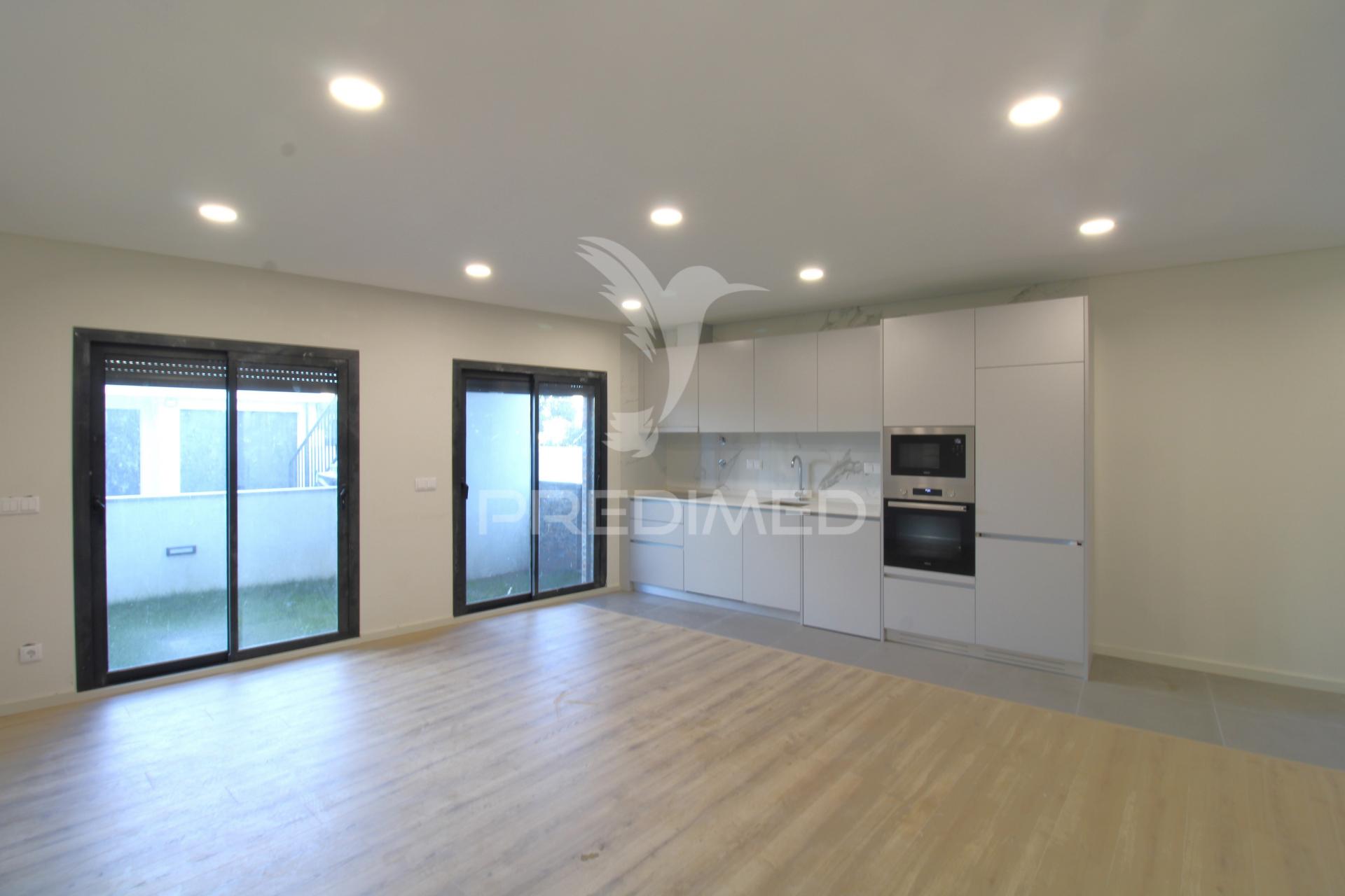 T0 novo com terraço em alfena