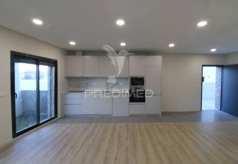 T0 novo com terraço em alfena