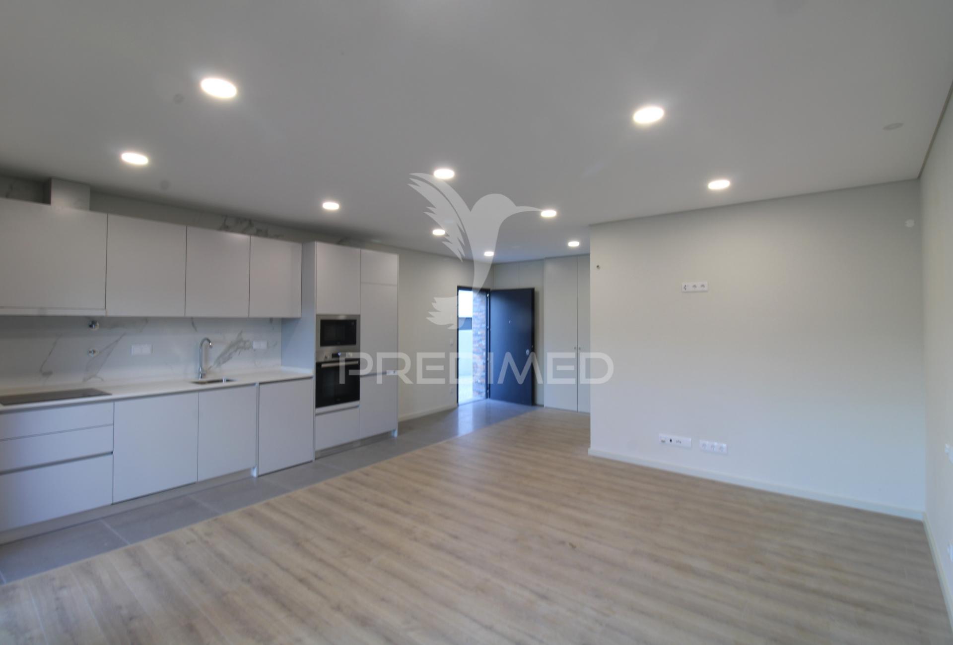 T0 novo com terraço em alfena