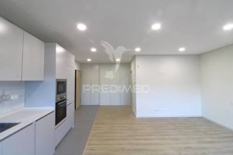 T0 novo com terraço em alfena