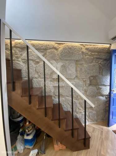 Estúdio t1 mezzanino junto à trindade, centro do porto