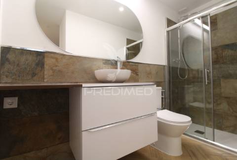 Estúdio t1 mezzanino junto à trindade, centro do porto