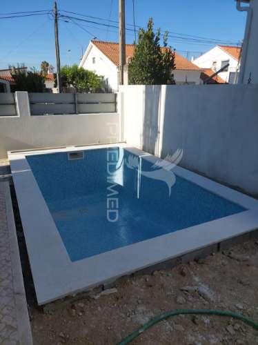 Moradia térrea isolada t3 c/ piscina