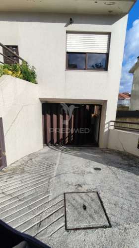 Apartamento t2 com garagem fechada – rio tinto