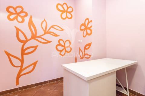 Loja comercial à venda - boa localização - quinta do conde.