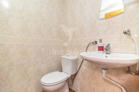 Loja comercial à venda - boa localização - quinta do conde.