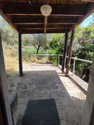 Venda de terreno com ruinas